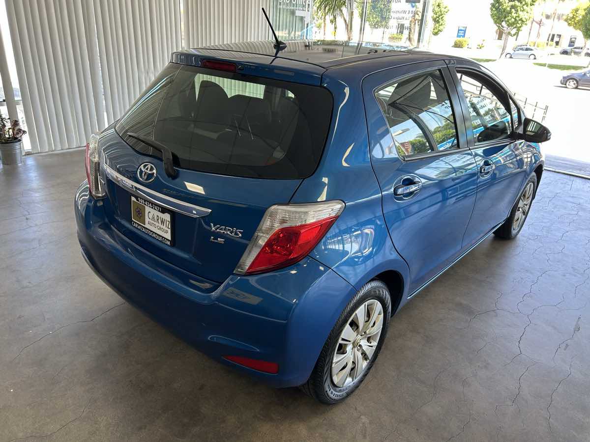 2012 Toyota Yaris LE photo 15