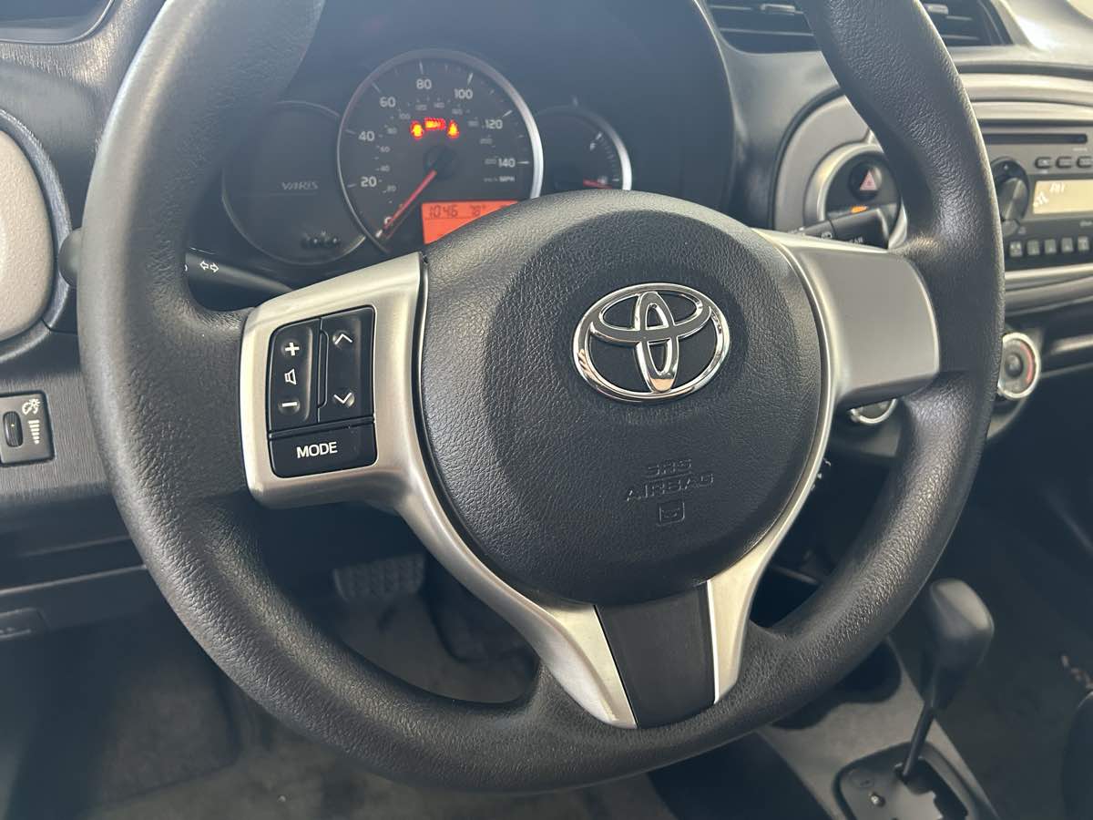 2012 Toyota Yaris LE photo 28