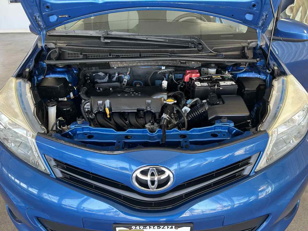 2012 Toyota Yaris LE photo 46