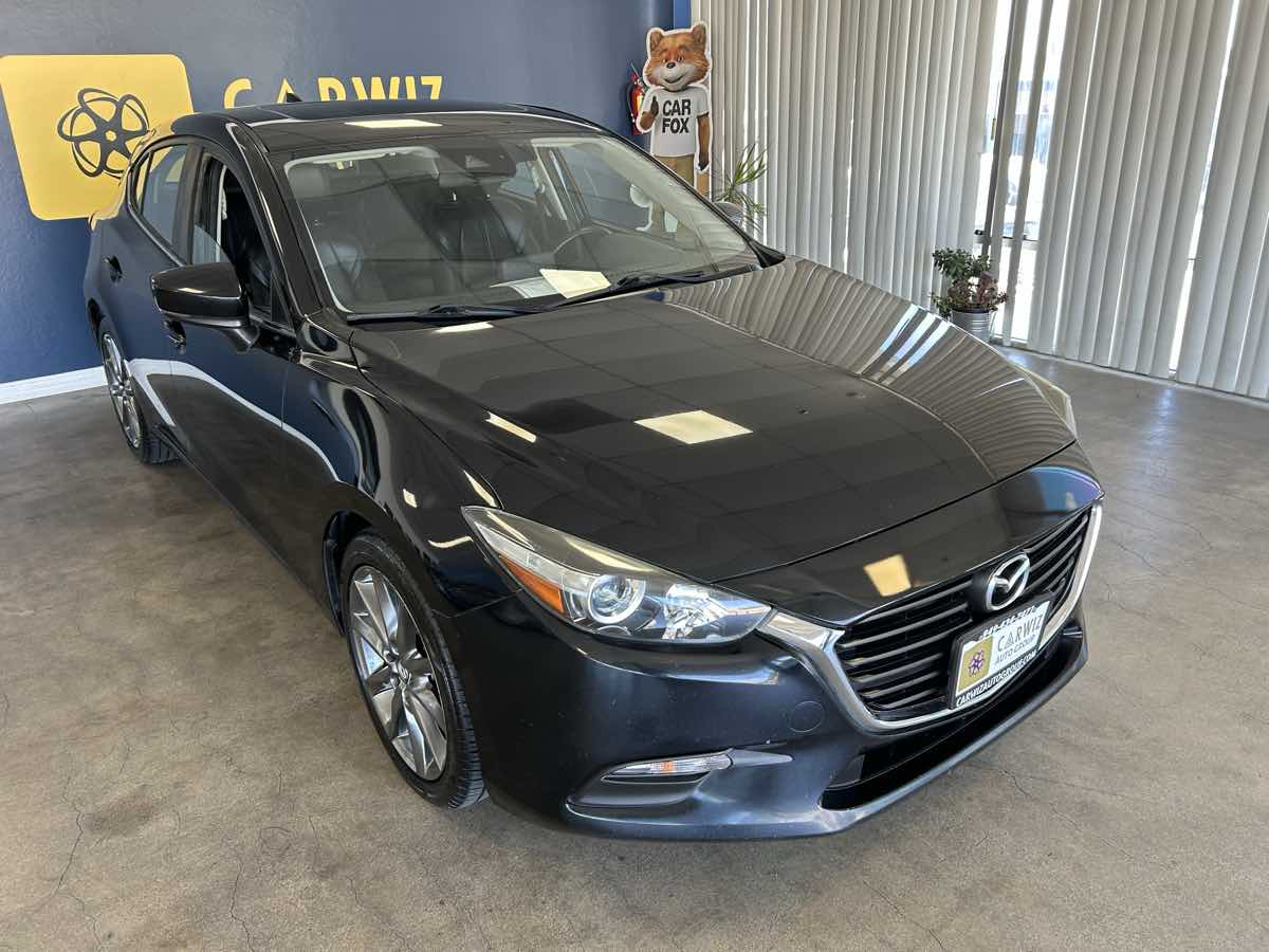 2018 Mazda Mazda3 Touring photo 4