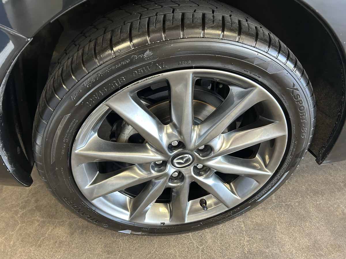 2018 Mazda Mazda3 Touring photo 8