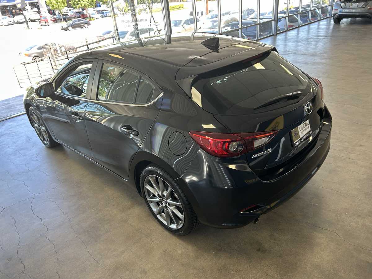 2018 Mazda Mazda3 Touring photo 13