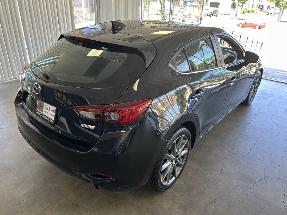2018 Mazda Mazda3 Touring photo 14