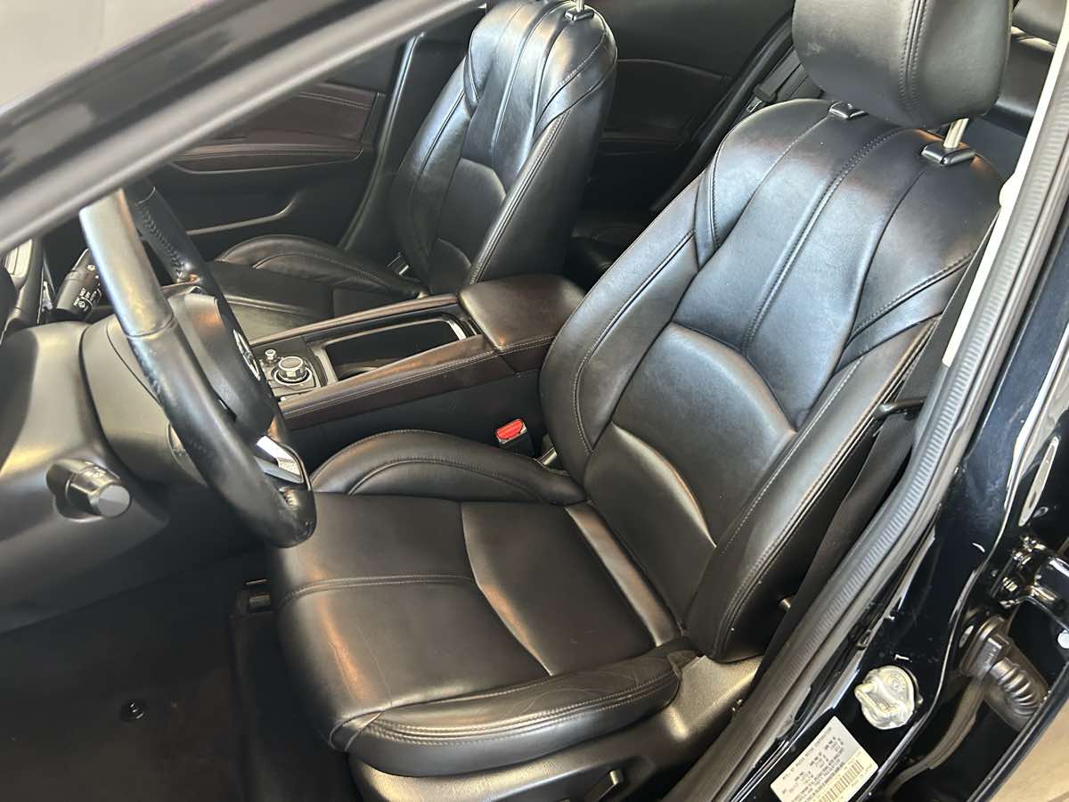 2018 Mazda Mazda3 Touring photo 23