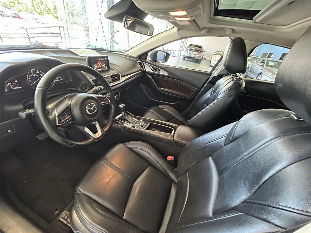 2018 Mazda Mazda3 Touring photo 26