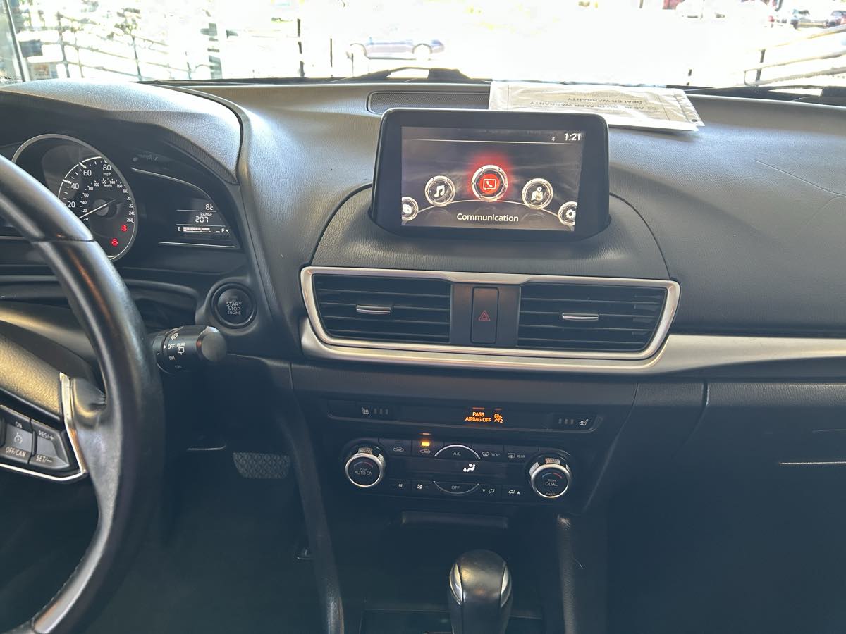 2018 Mazda Mazda3 Touring photo 36