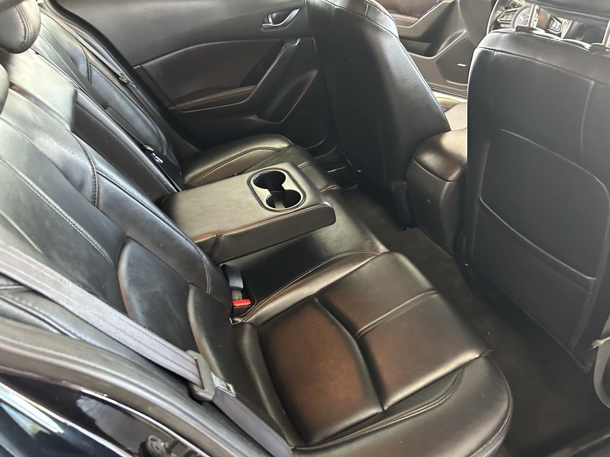 2018 Mazda Mazda3 Touring photo 42