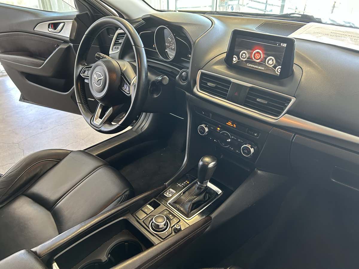 2018 Mazda Mazda3 Touring photo 50