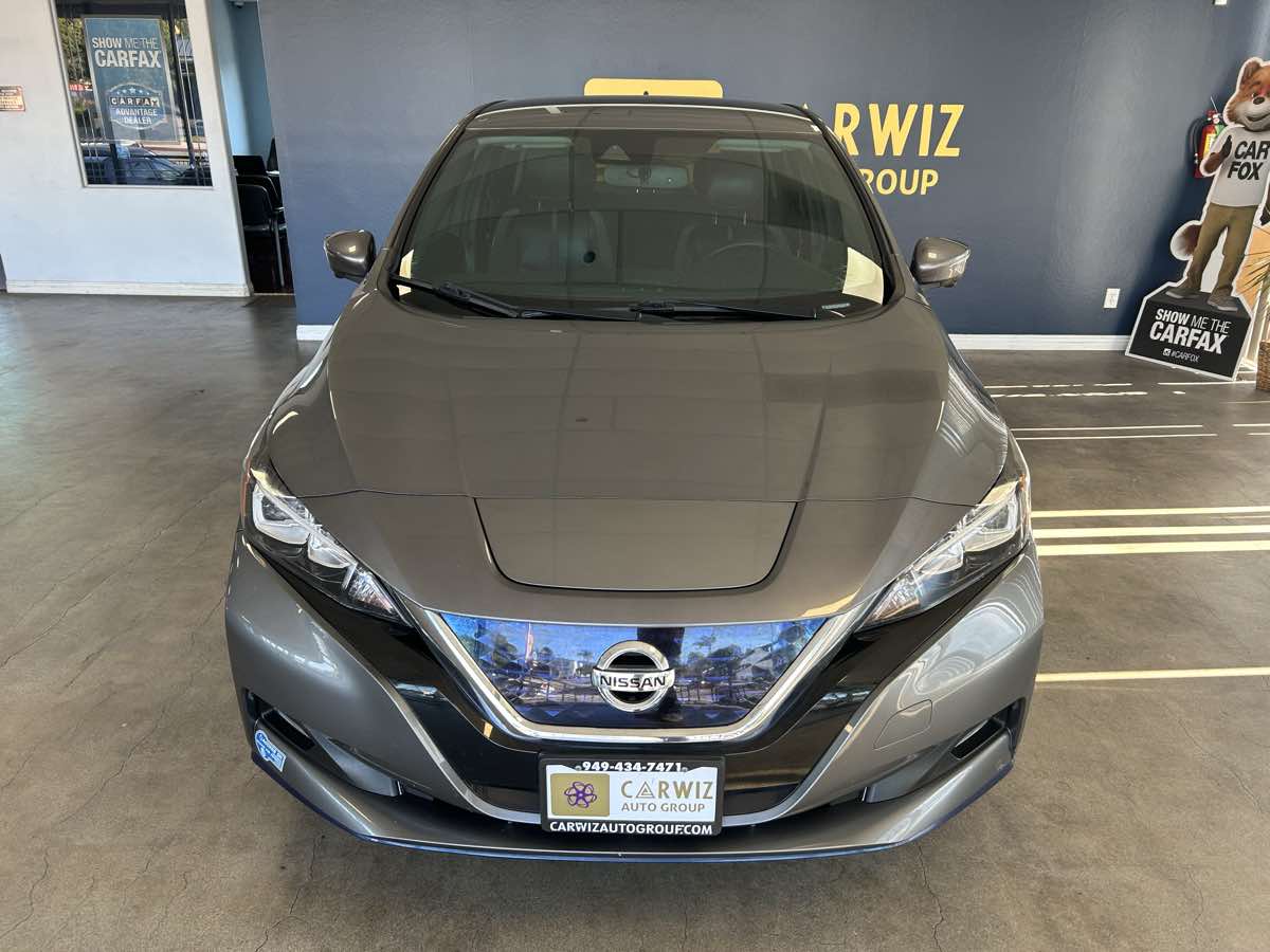 2021 Nissan Leaf SL Plus photo 2