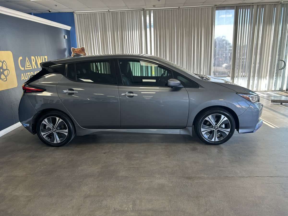 2021 Nissan Leaf SL Plus photo 6