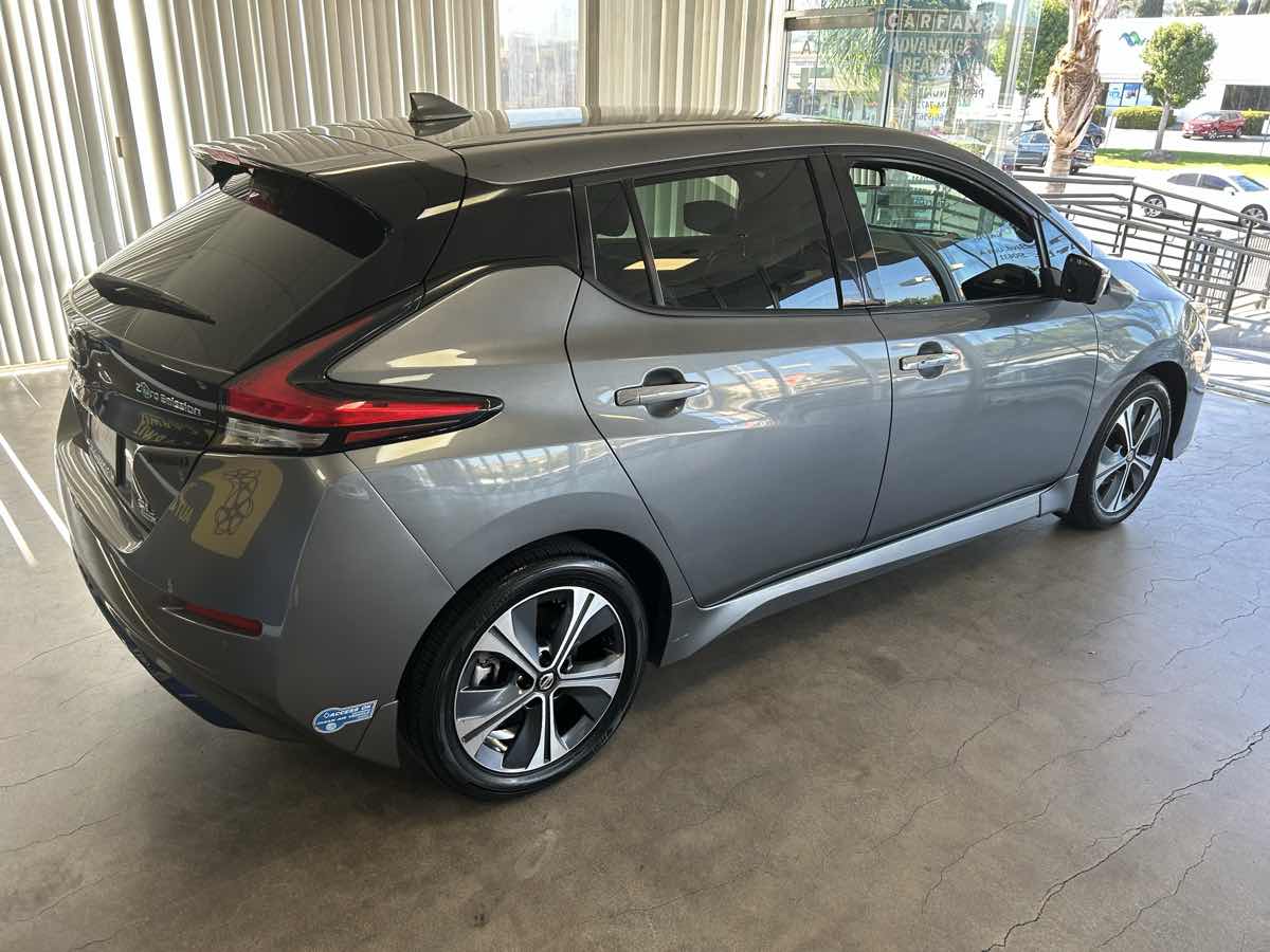 2021 Nissan Leaf SL Plus photo 22