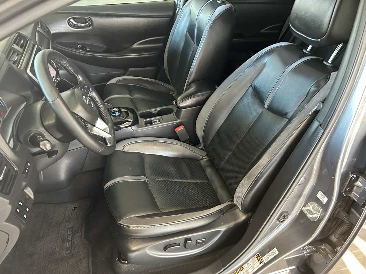 2021 Nissan Leaf SL Plus photo 26