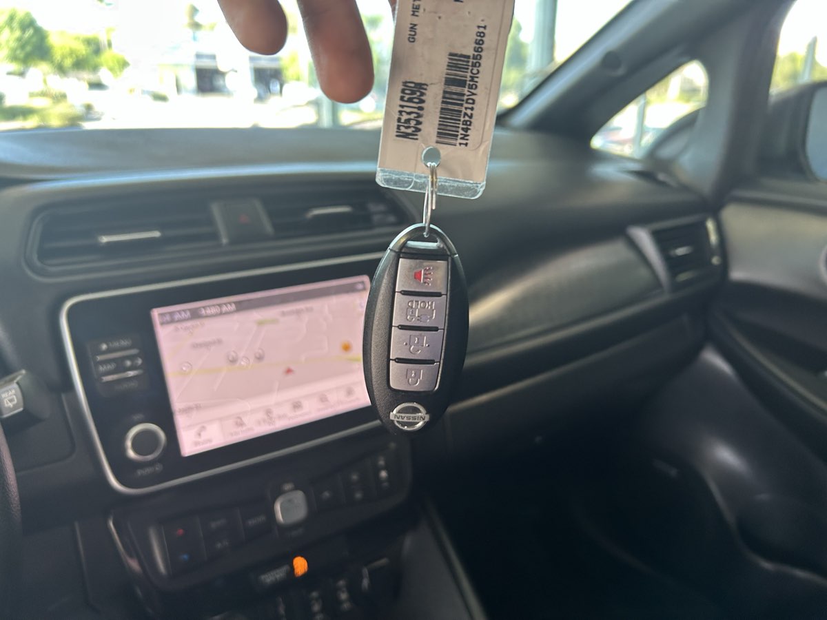 2021 Nissan Leaf SL Plus photo 29