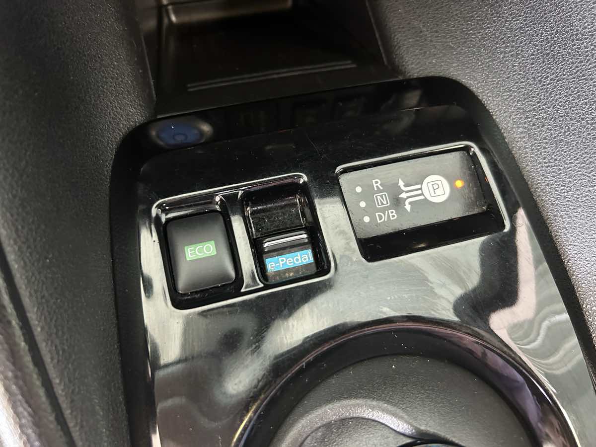 2021 Nissan Leaf SL Plus photo 32