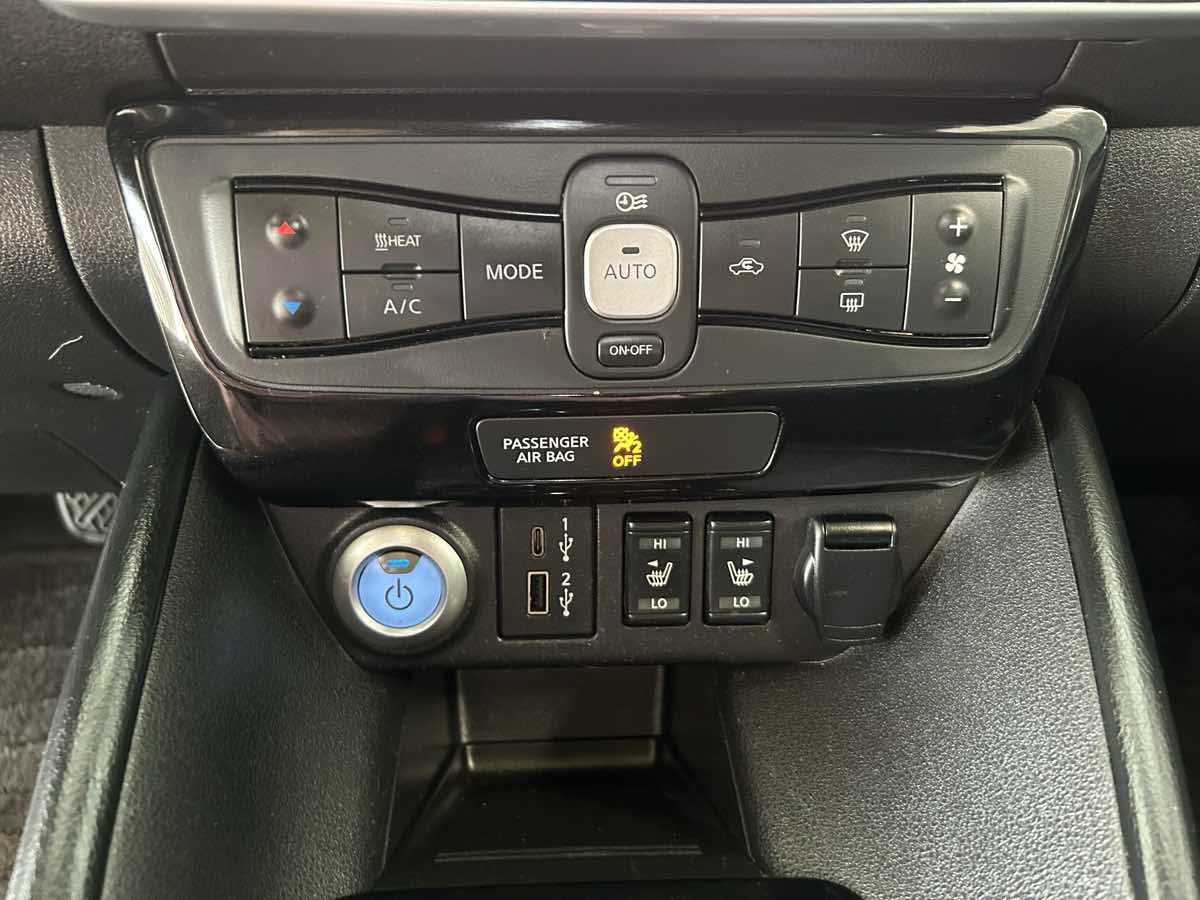 2021 Nissan Leaf SL Plus photo 33