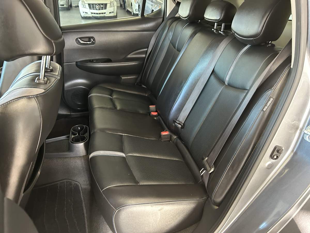 2021 Nissan Leaf SL Plus photo 37