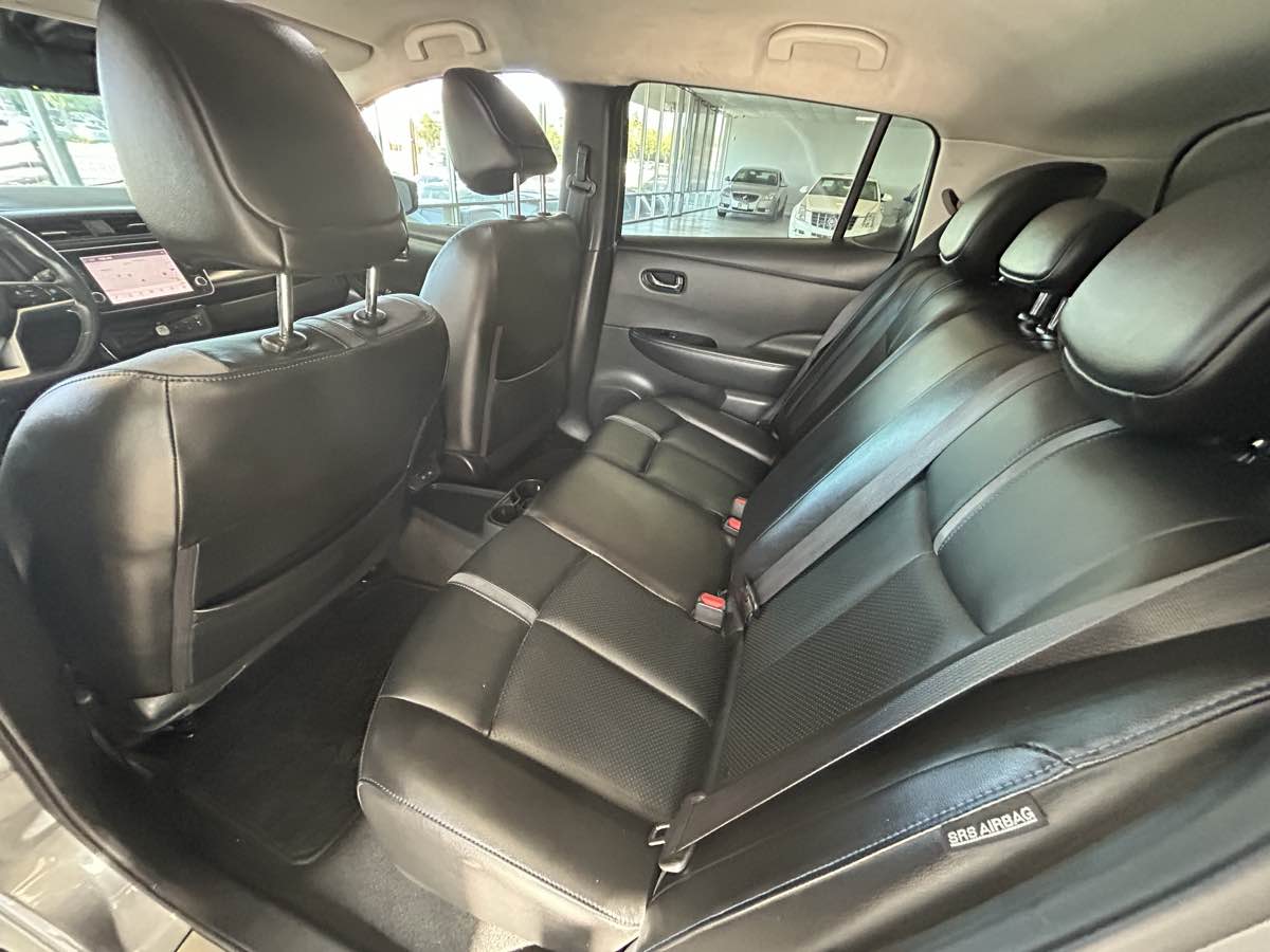 2021 Nissan Leaf SL Plus photo 39