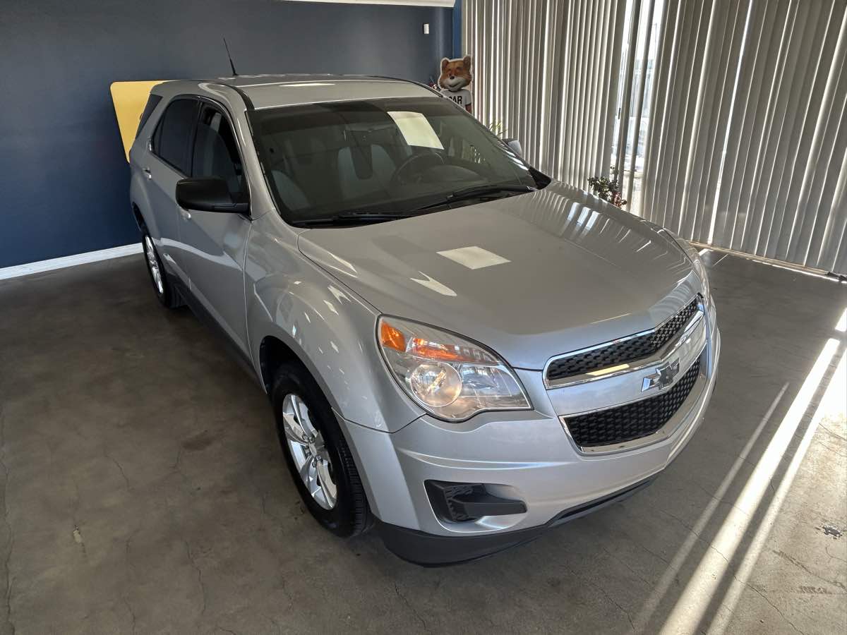 2012 Chevrolet Equinox LS photo 3