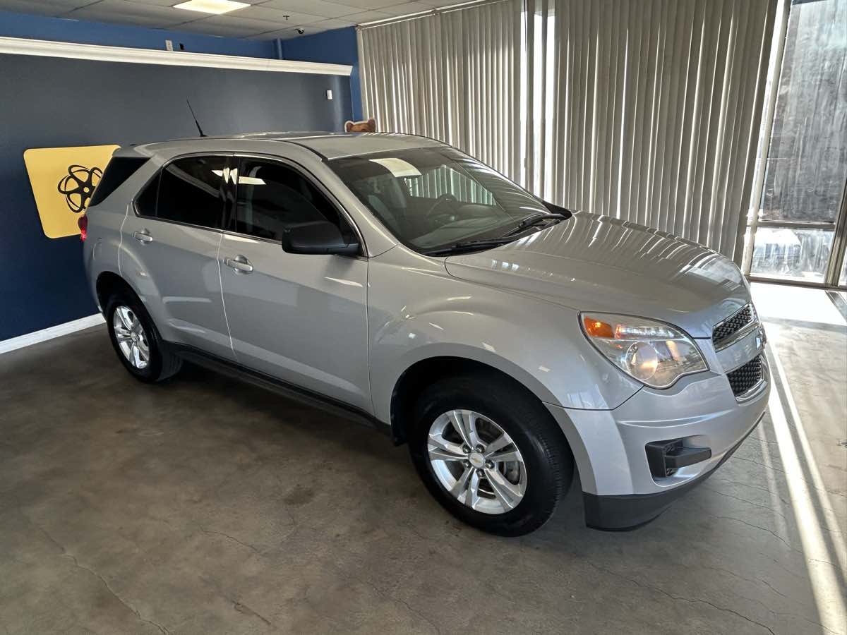 2012 Chevrolet Equinox LS photo 4