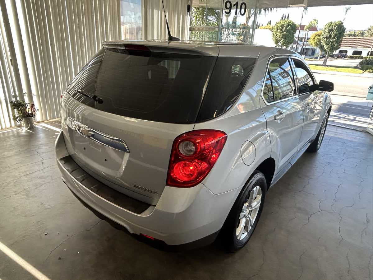 2012 Chevrolet Equinox LS photo 16