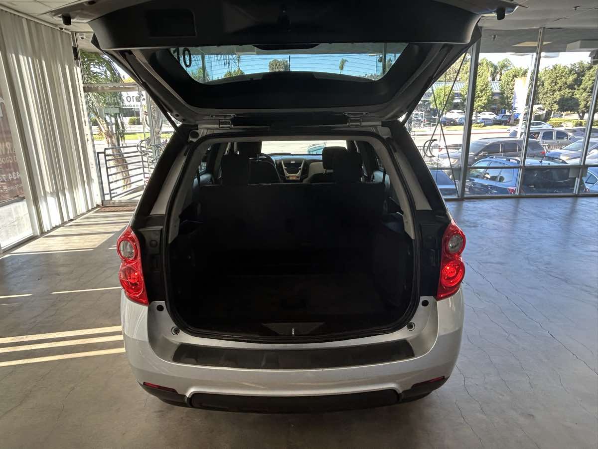 2012 Chevrolet Equinox LS photo 18
