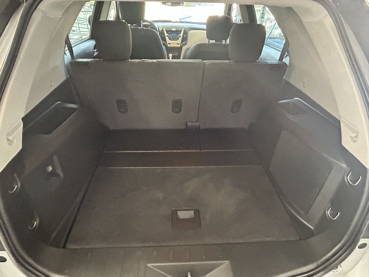 2012 Chevrolet Equinox LS photo 19