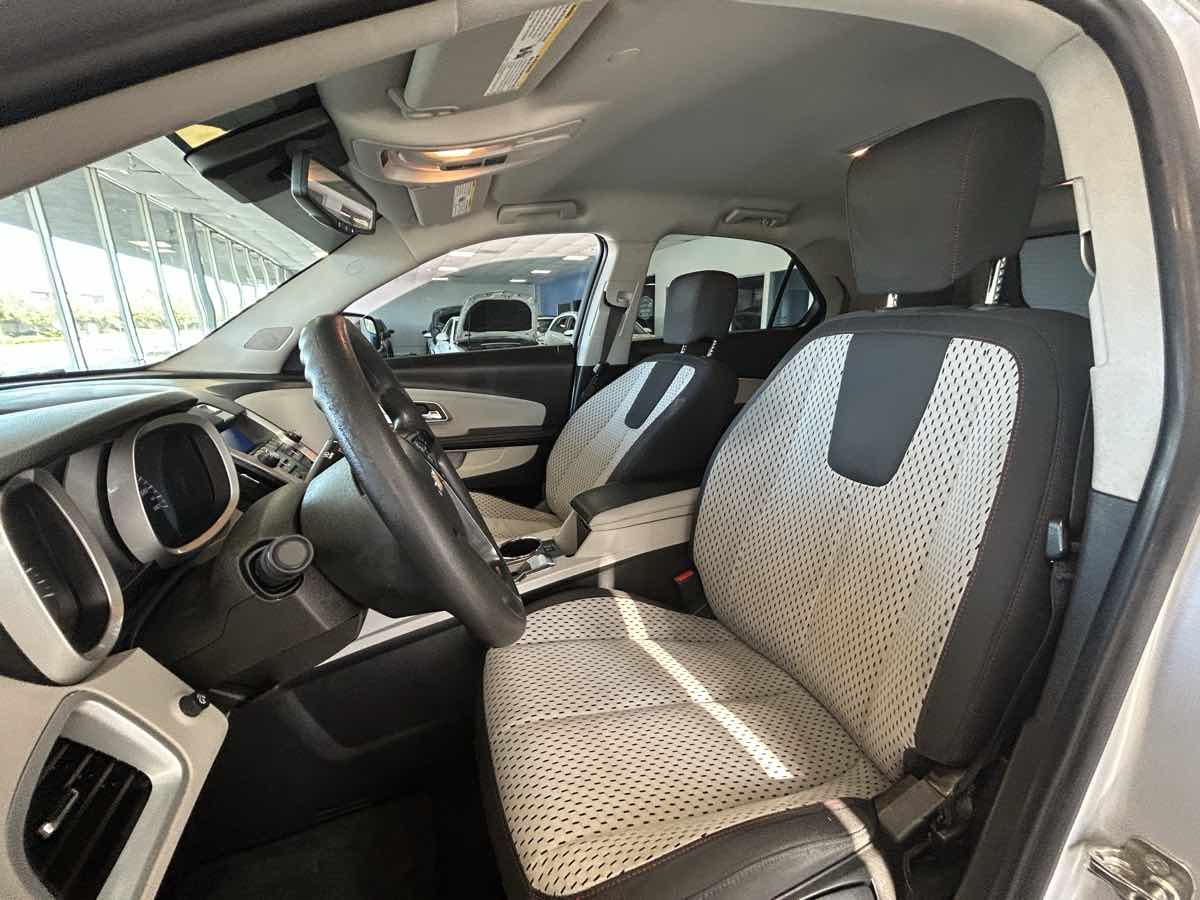 2012 Chevrolet Equinox LS photo 24