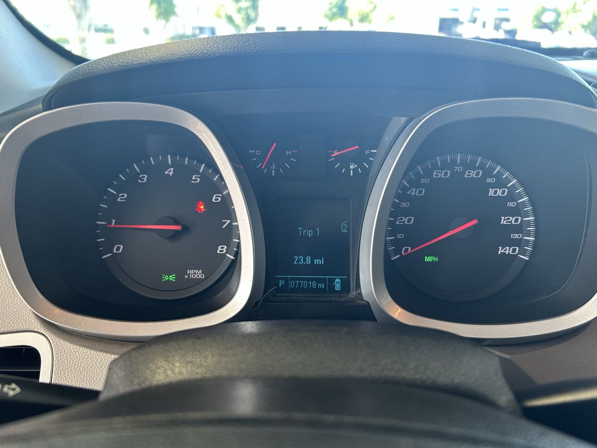2012 Chevrolet Equinox LS photo 27