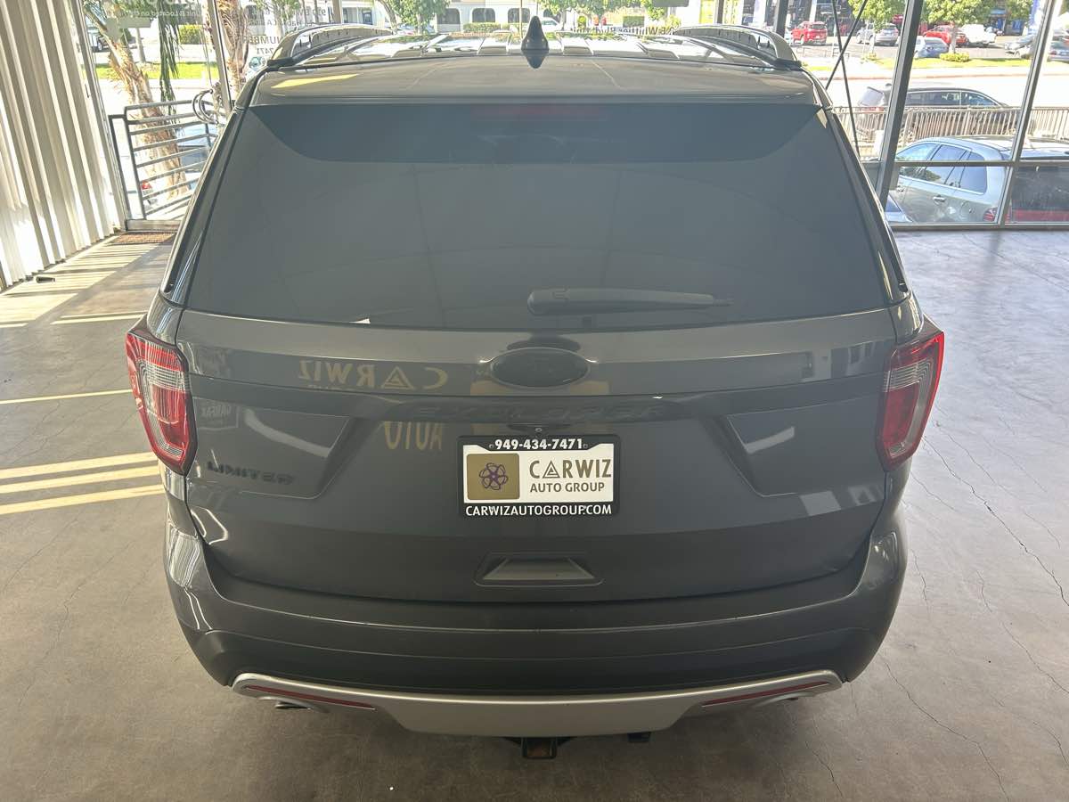 2016 Ford Explorer Limited photo 12