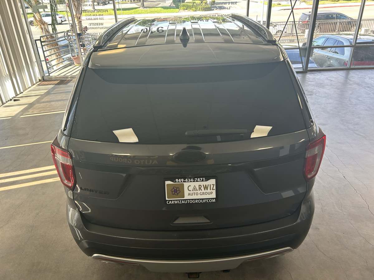 2016 Ford Explorer Limited photo 13
