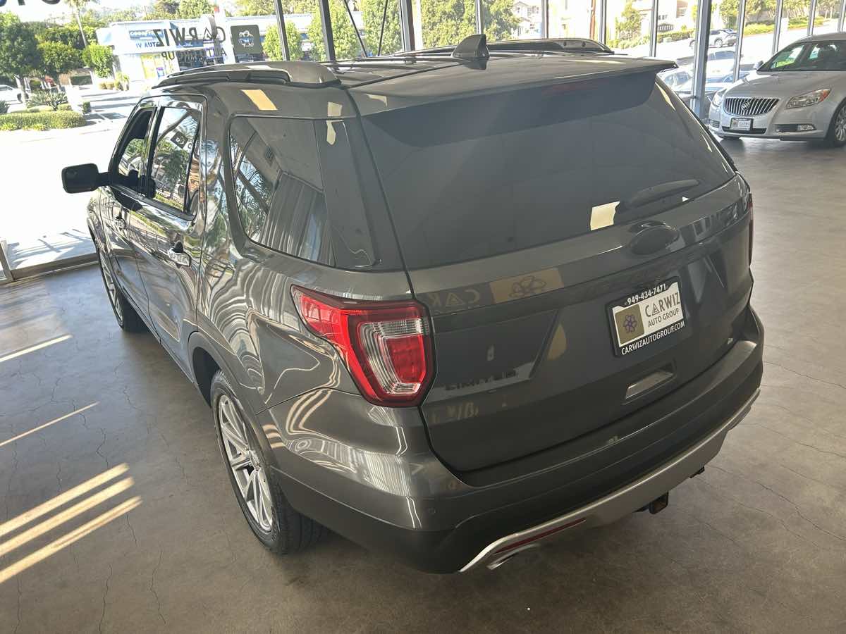 2016 Ford Explorer Limited photo 14