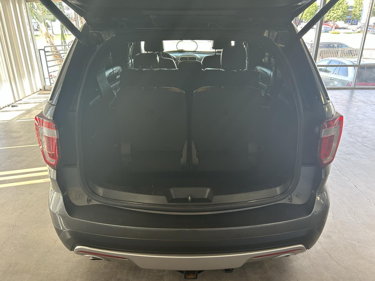 2016 Ford Explorer Limited photo 19