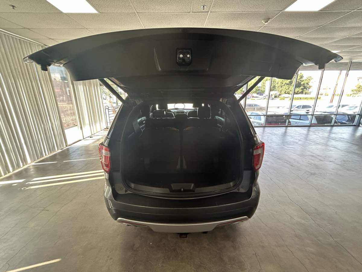 2016 Ford Explorer Limited photo 20