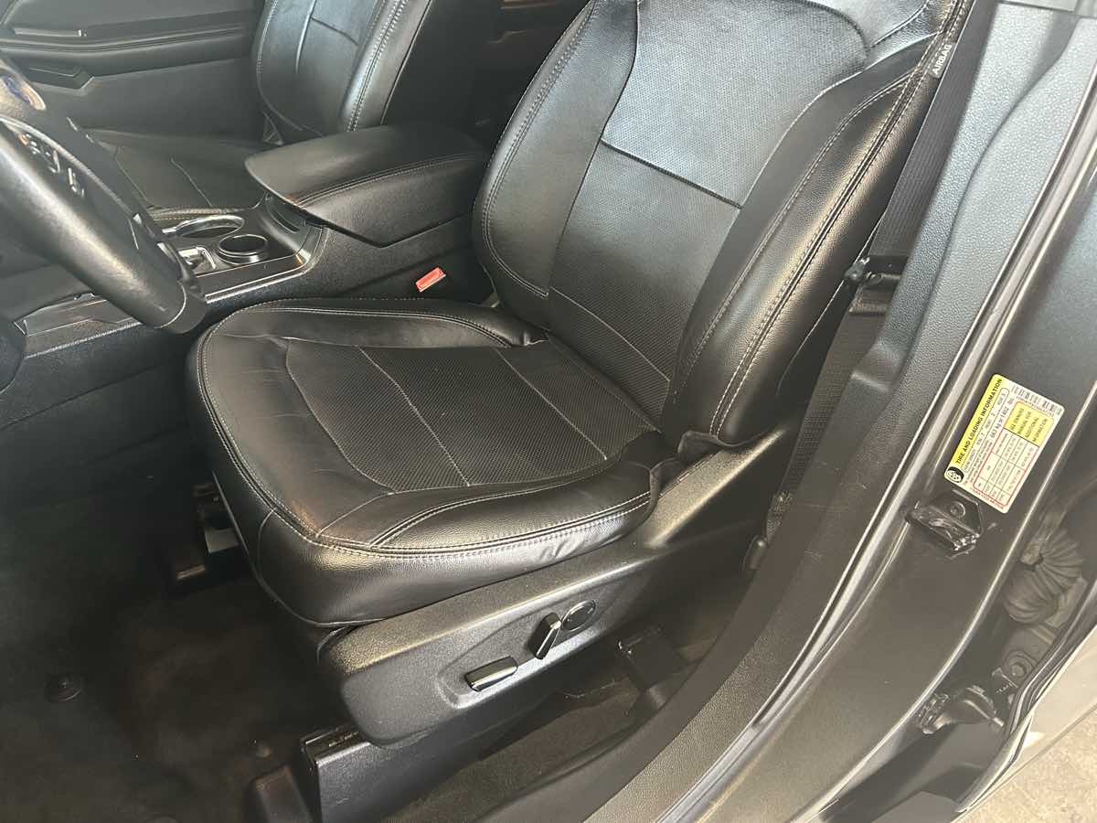 2016 Ford Explorer Limited photo 28