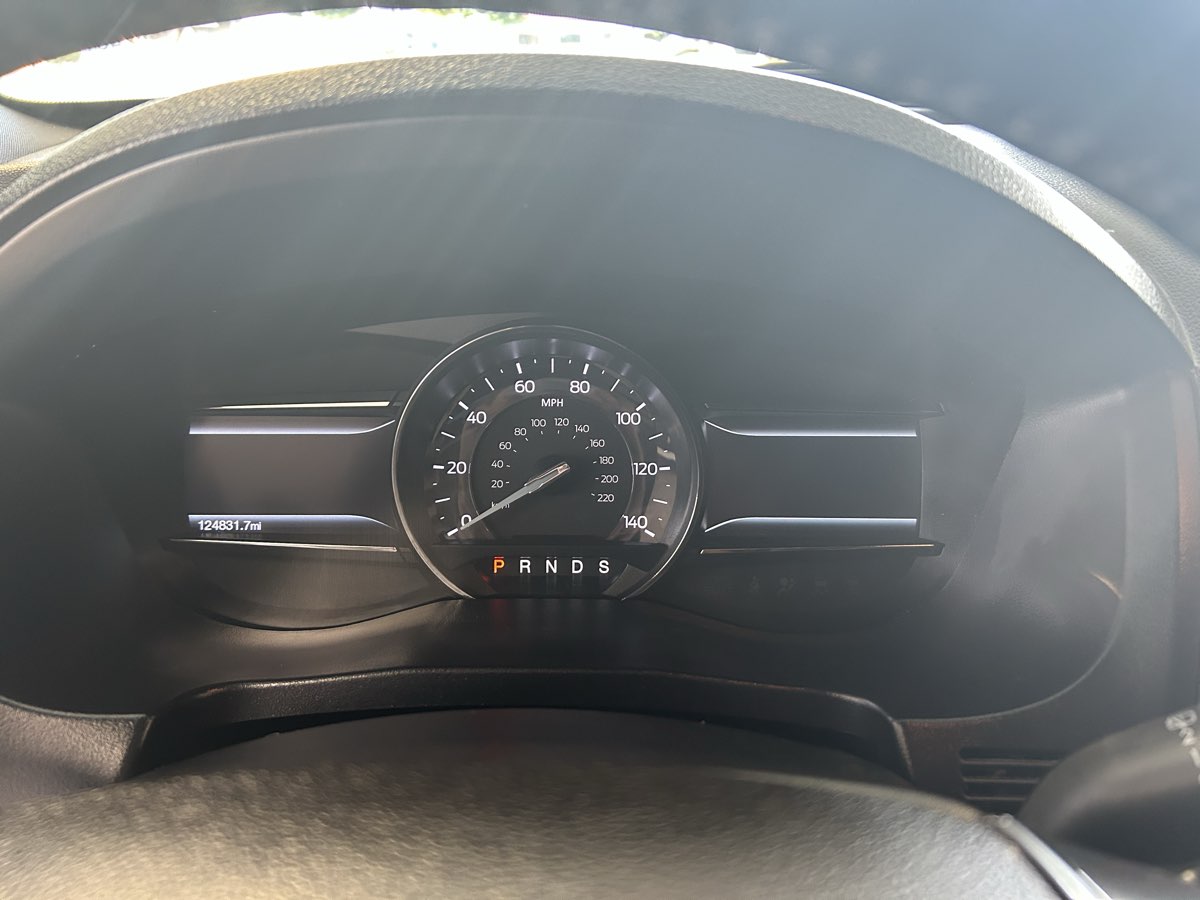 2016 Ford Explorer Limited photo 31