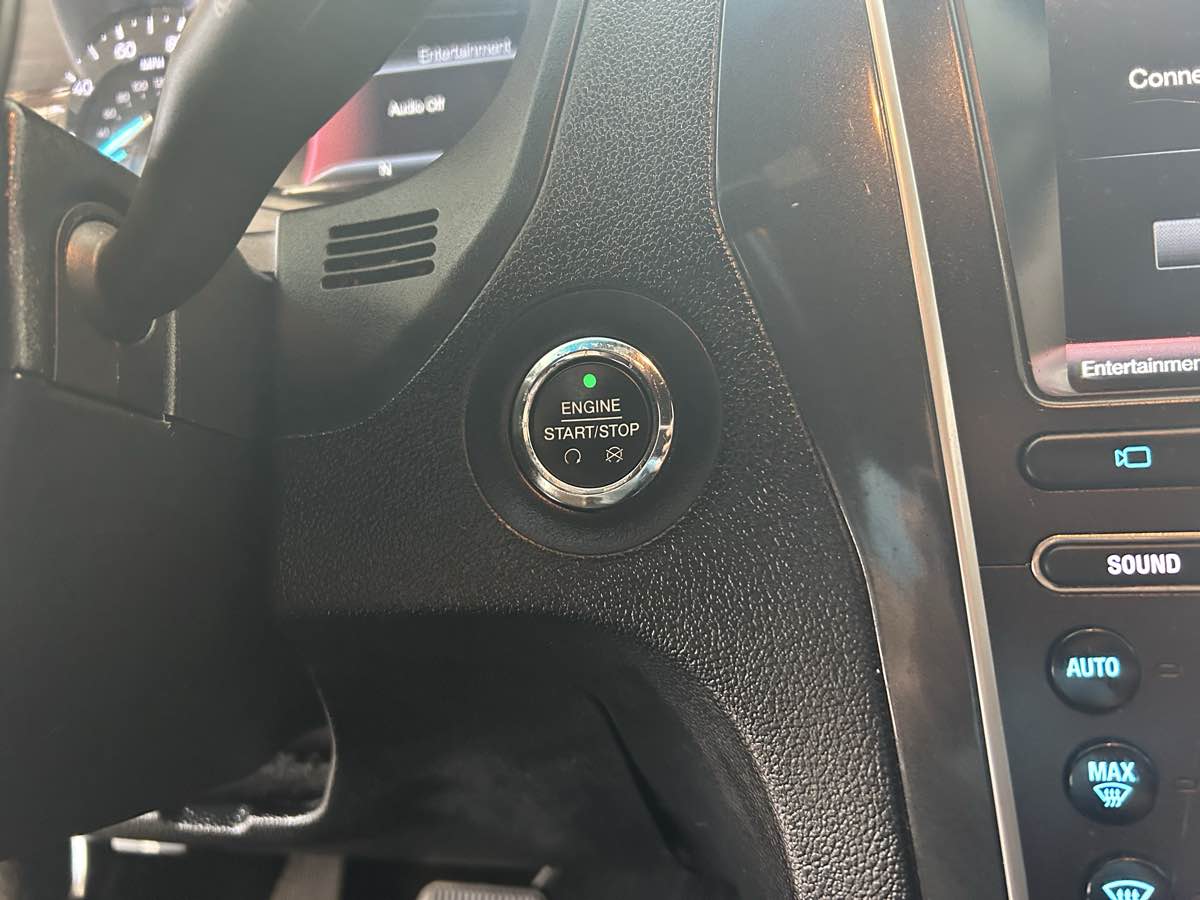 2016 Ford Explorer Limited photo 38