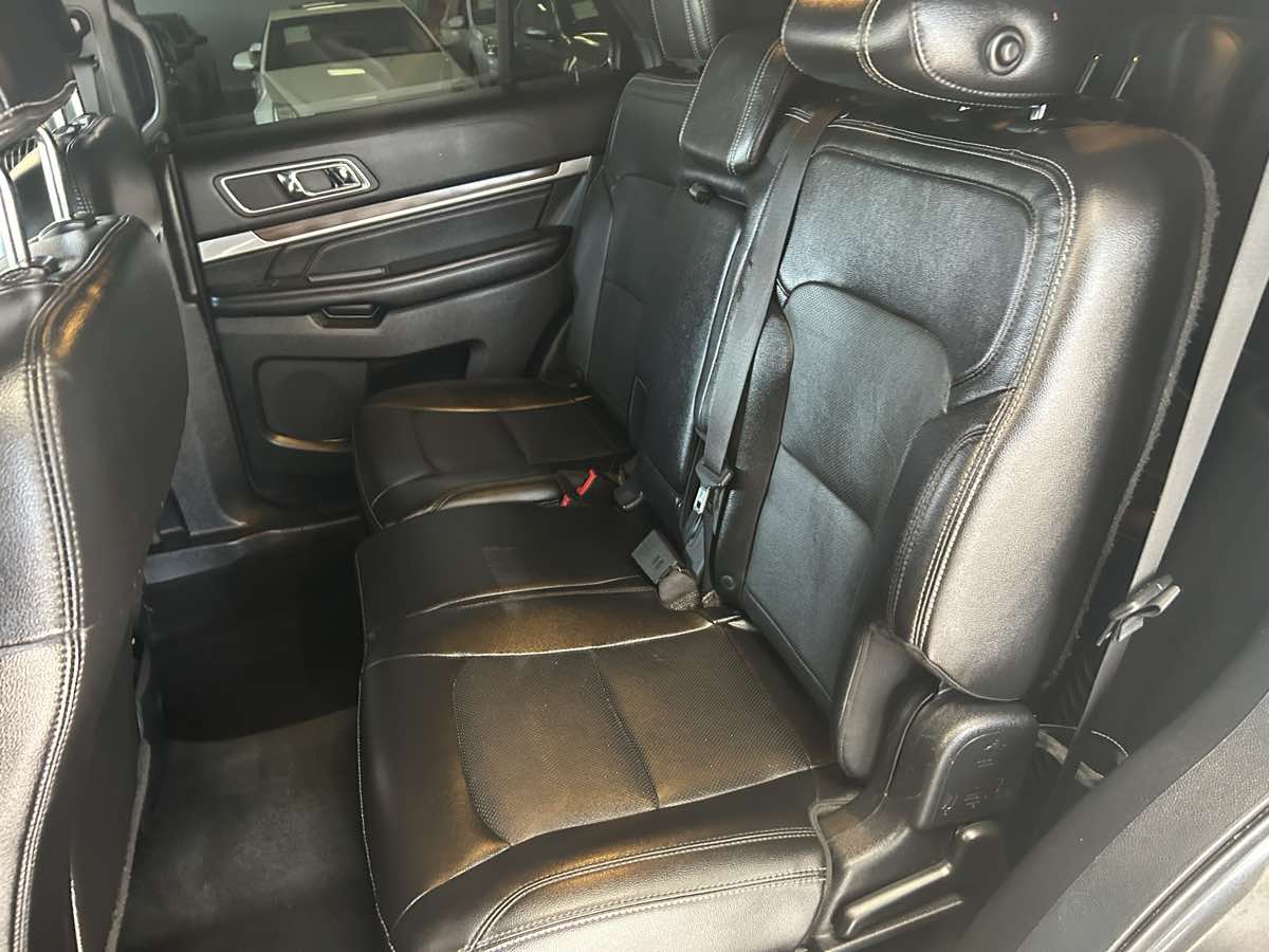 2016 Ford Explorer Limited photo 43
