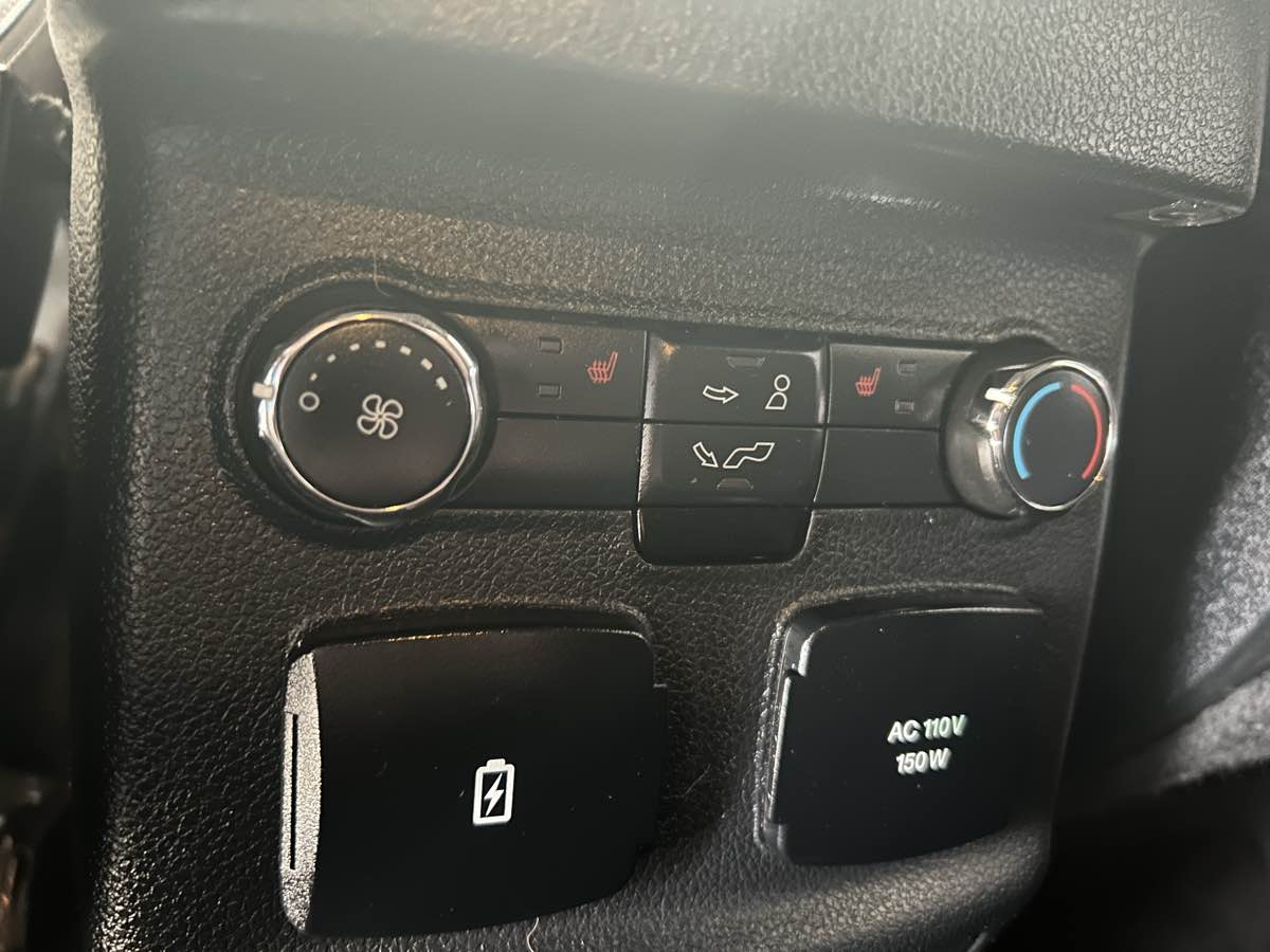 2016 Ford Explorer Limited photo 45