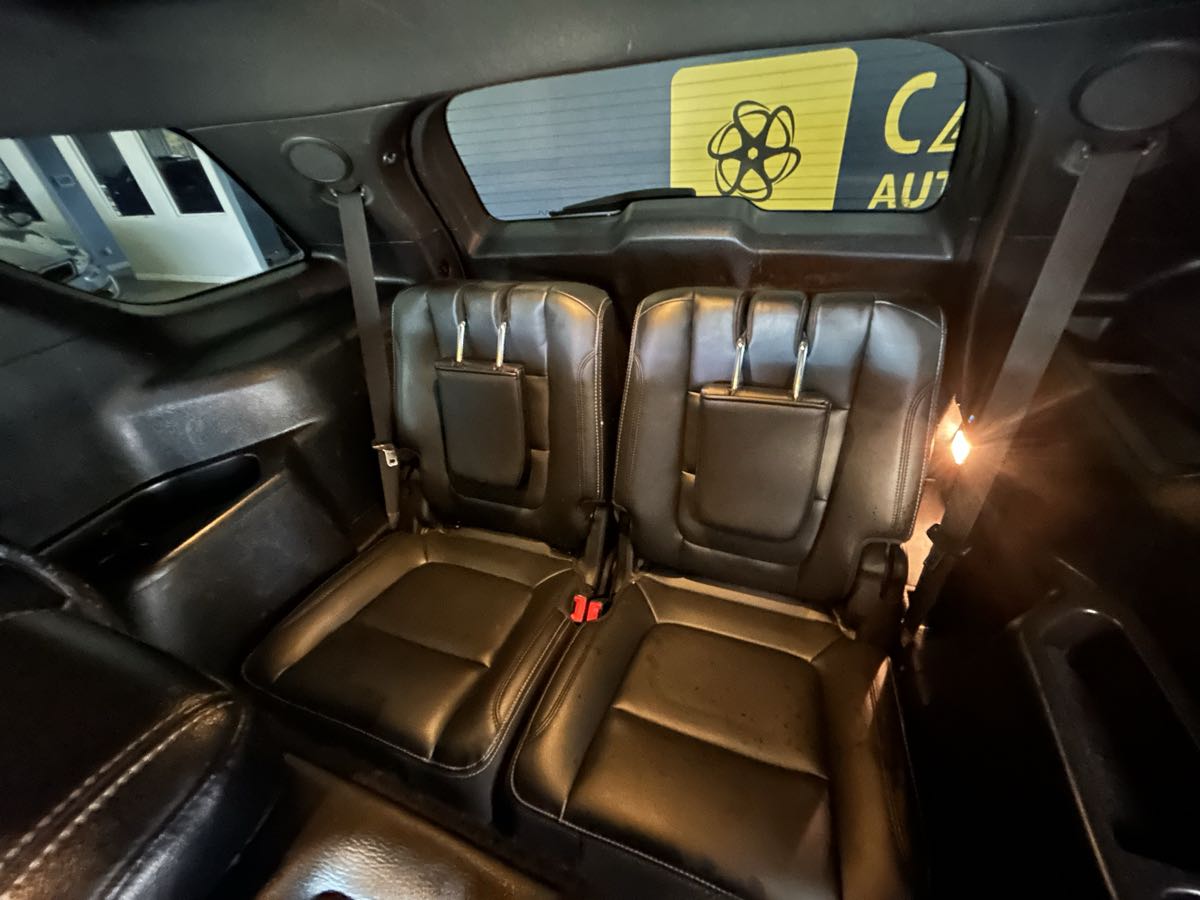 2016 Ford Explorer Limited photo 46