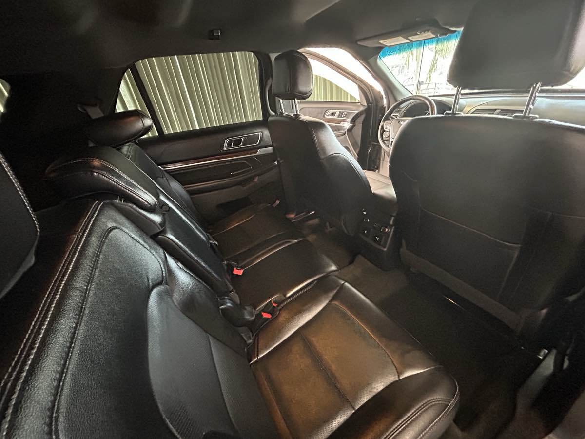 2016 Ford Explorer Limited photo 48