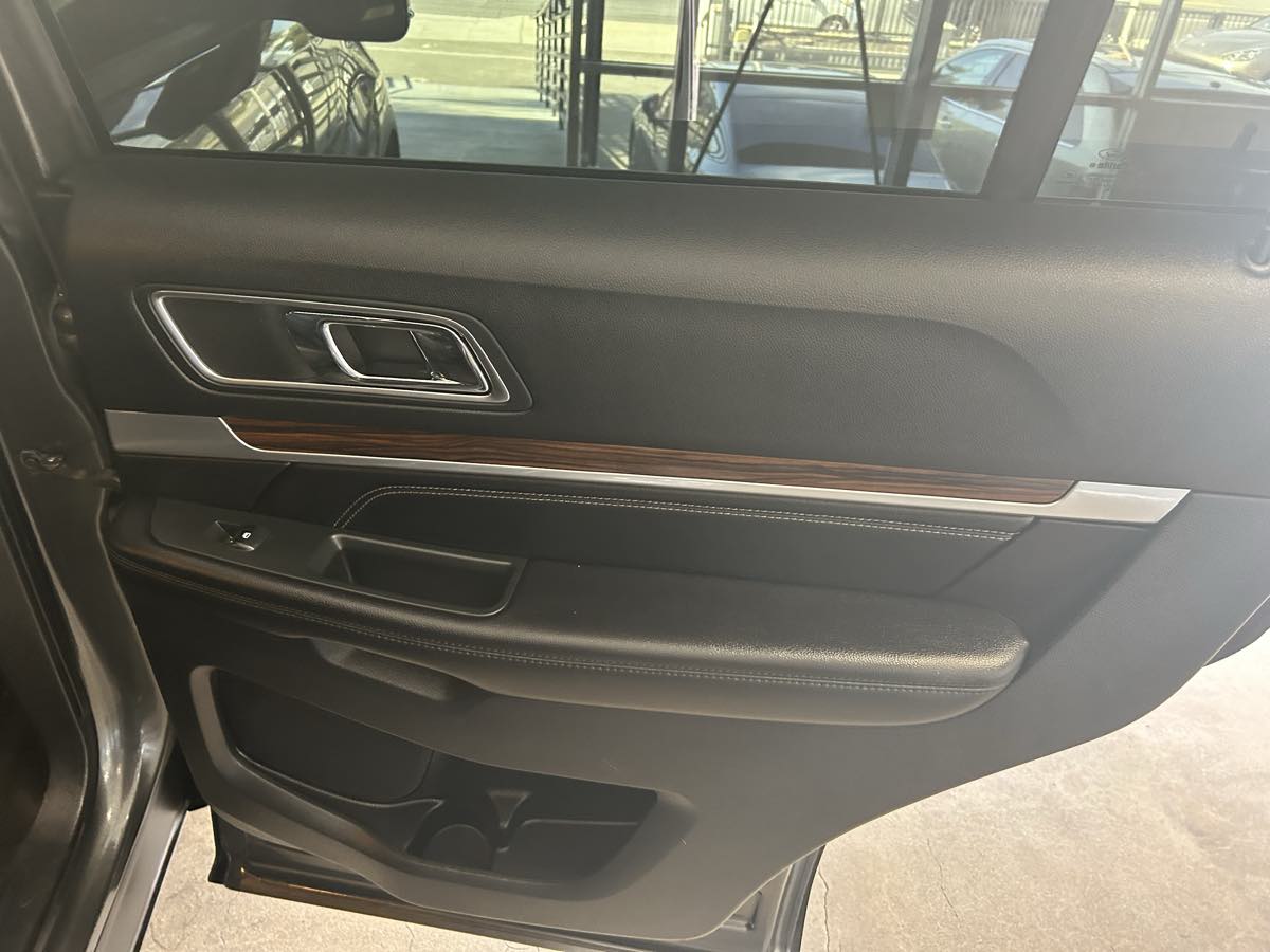 2016 Ford Explorer Limited photo 49