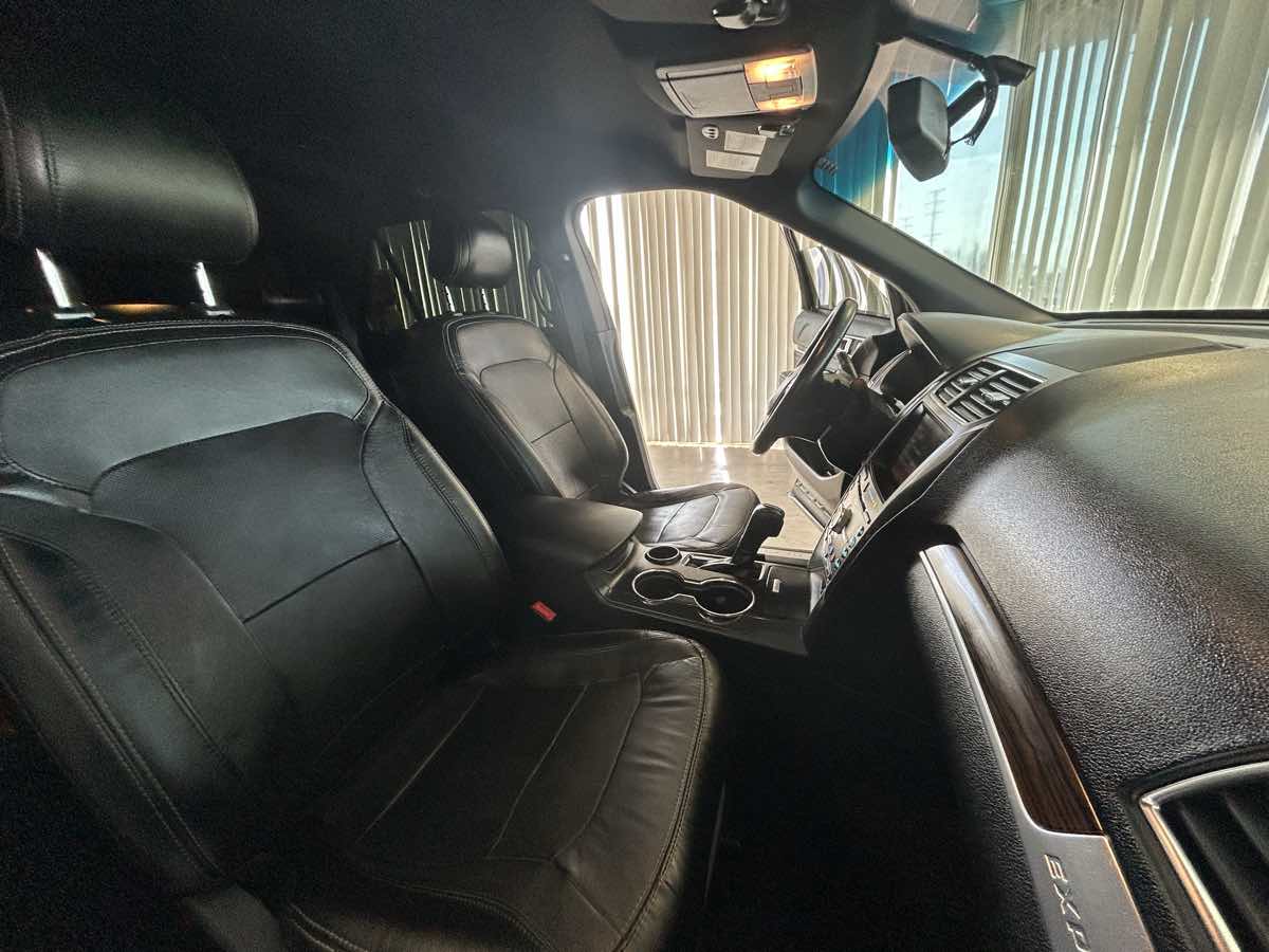 2016 Ford Explorer Limited photo 54