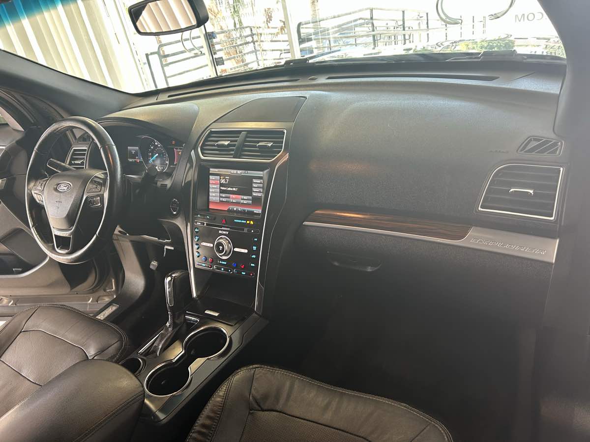 2016 Ford Explorer Limited photo 55