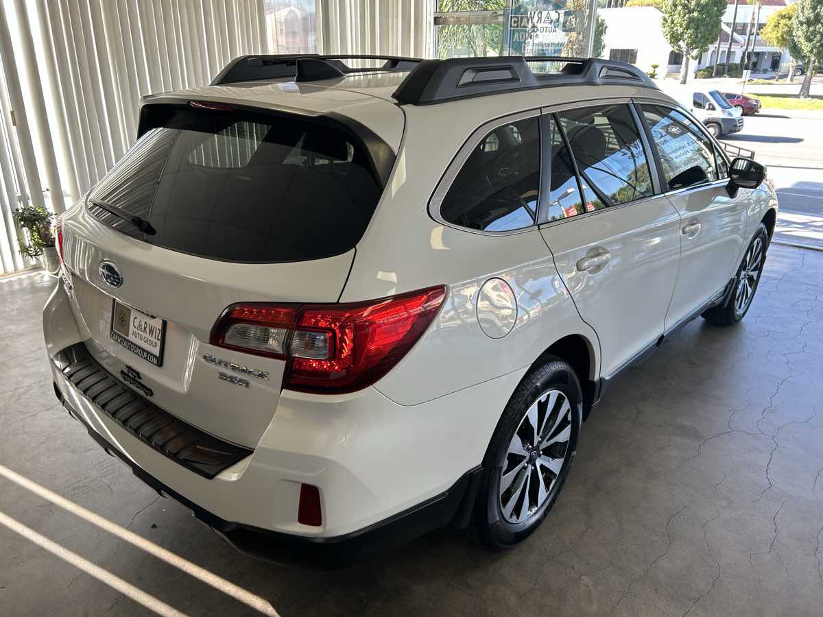 2016 Subaru Outback 3.6R Limited photo 18