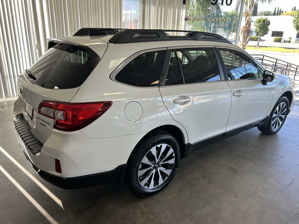 2016 Subaru Outback 3.6R Limited photo 19