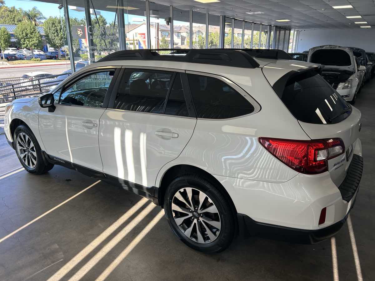 2016 Subaru Outback 3.6R Limited photo 21