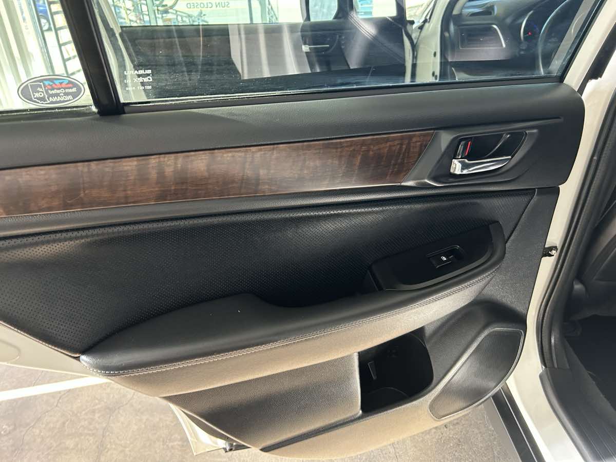 2016 Subaru Outback 3.6R Limited photo 31
