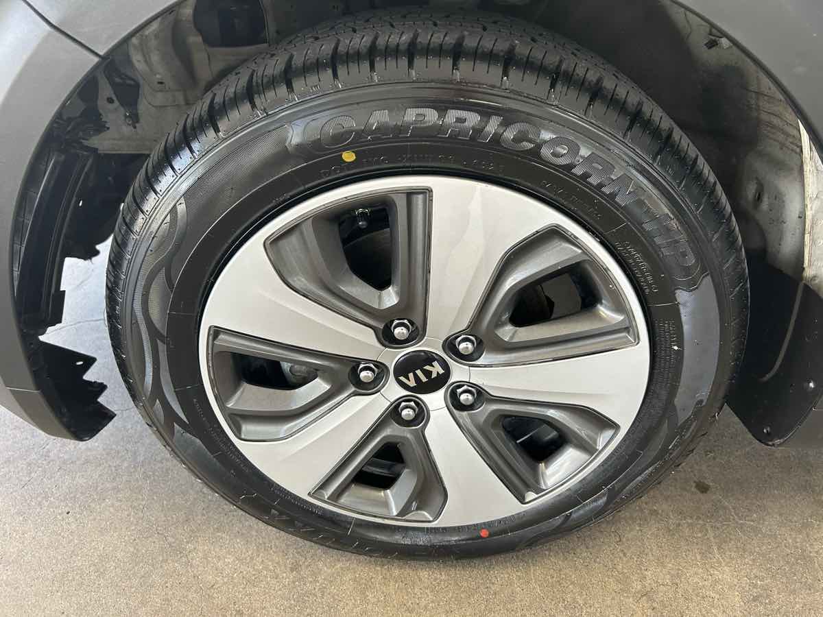 2018 Kia Niro EX Premium photo 6