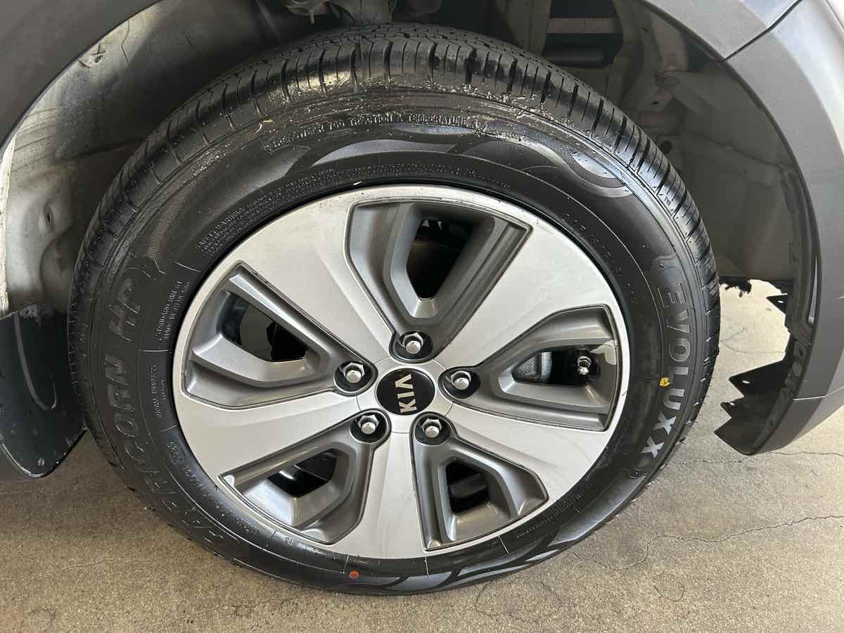 2018 Kia Niro EX Premium photo 8