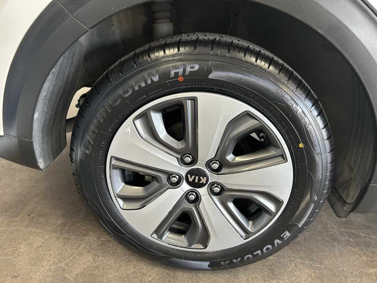 2018 Kia Niro EX Premium photo 9